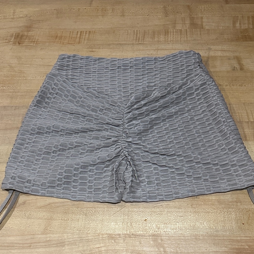 Yoga Shorts [ruched bottom tan grey]